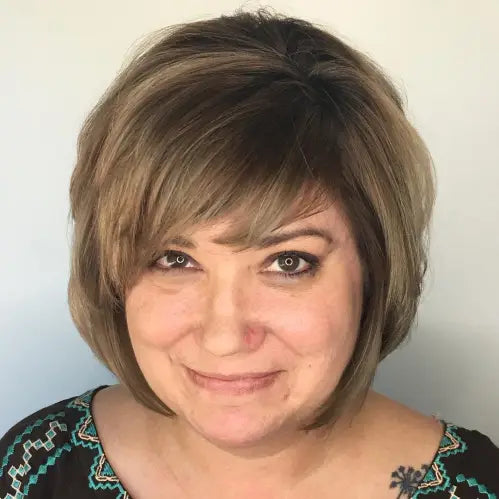 files/5-over-50-bronde-balayage-bob-with-bangs_1.webp